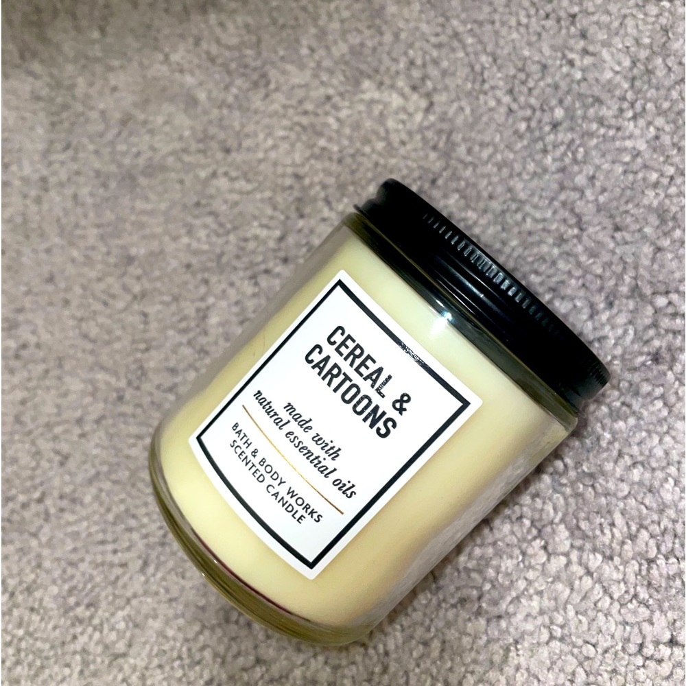BBW single wick candle 🥣 cereal & cartoons rare find - Picture 1 of 5